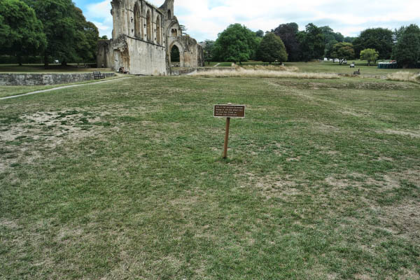 Glastonbury Abbey, Site of Arthur's Grave