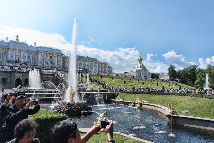Samson Fountain, Peterhof Palace